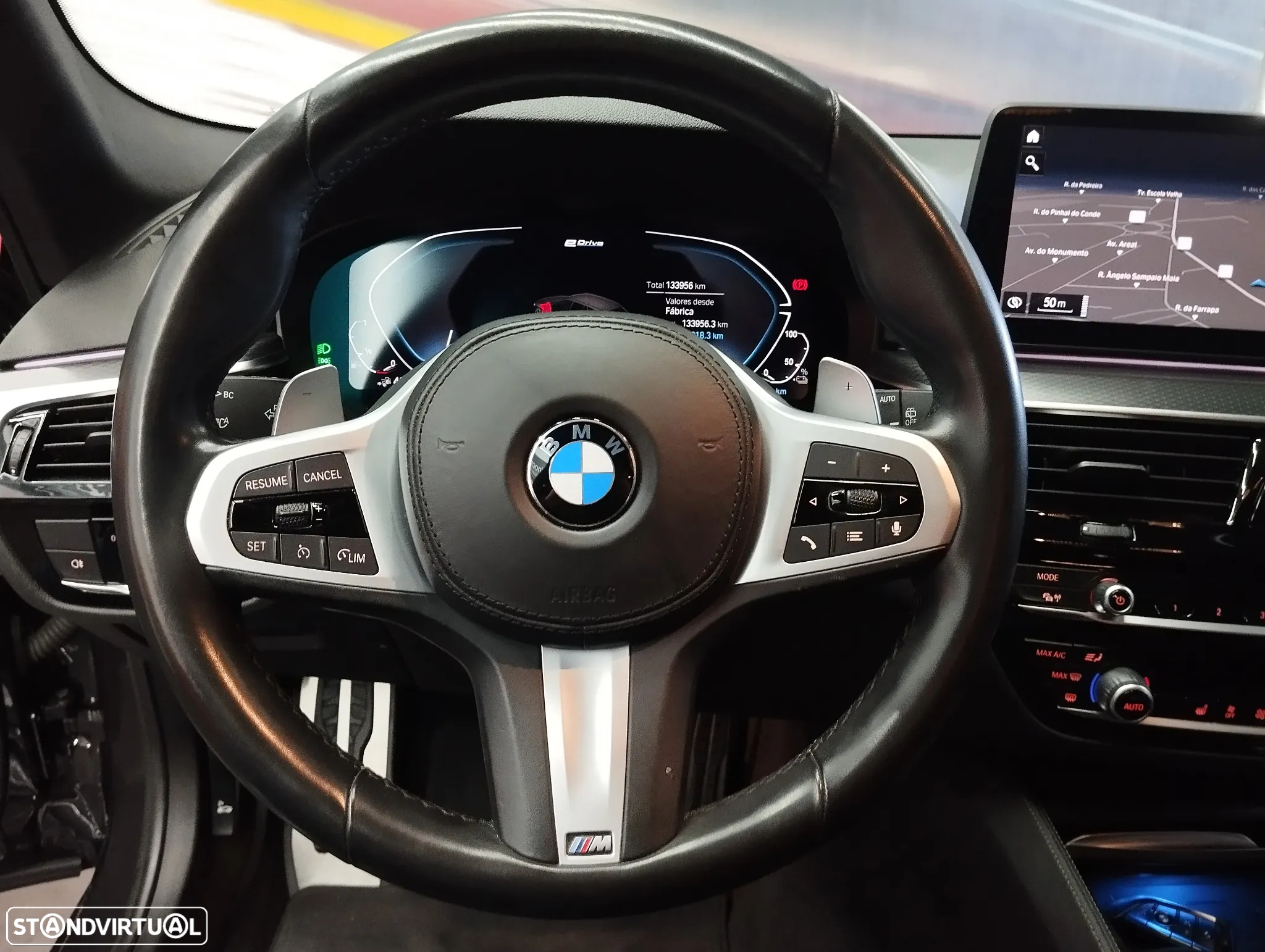BMW 520 e Pack M - 27