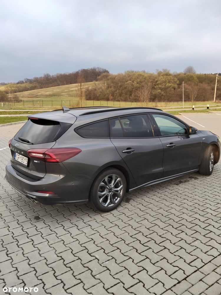 Ford Focus 1.0 EcoBoost Hybrid ST-LINE - 10