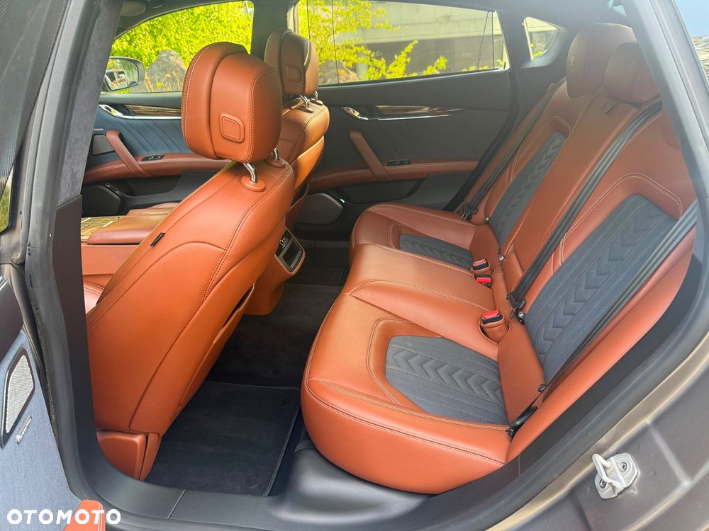 Maserati Quattroporte Q4 GranLusso S - 15