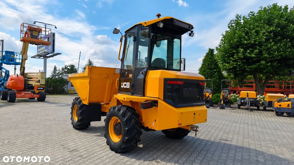 JCB 6 FT - 8