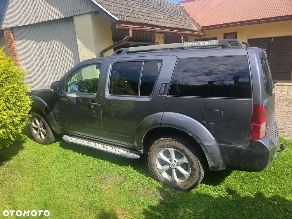 Nissan Pathfinder 2.5 D LE EU5 - 2