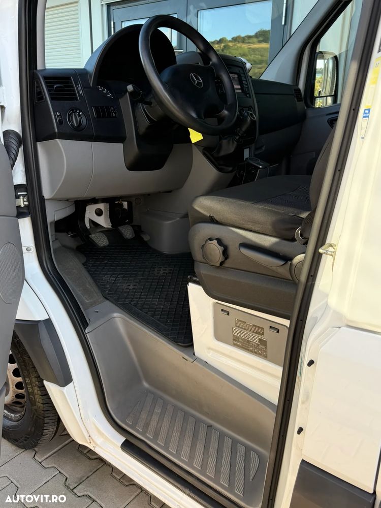 Mercedes-Benz Sprinter - 16