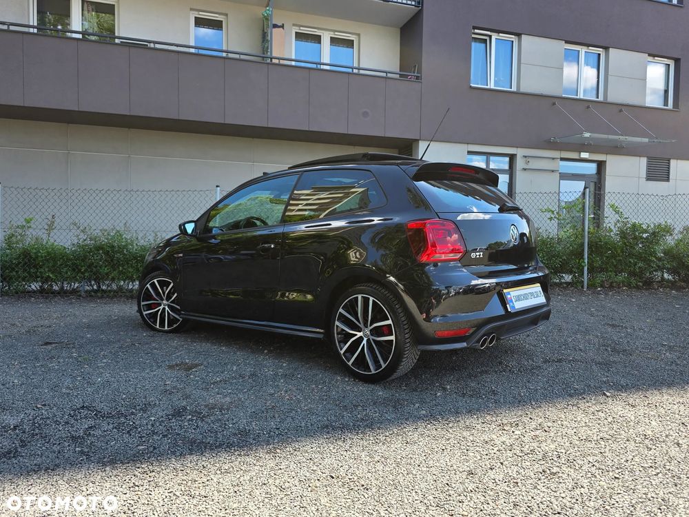 Volkswagen Polo - 12