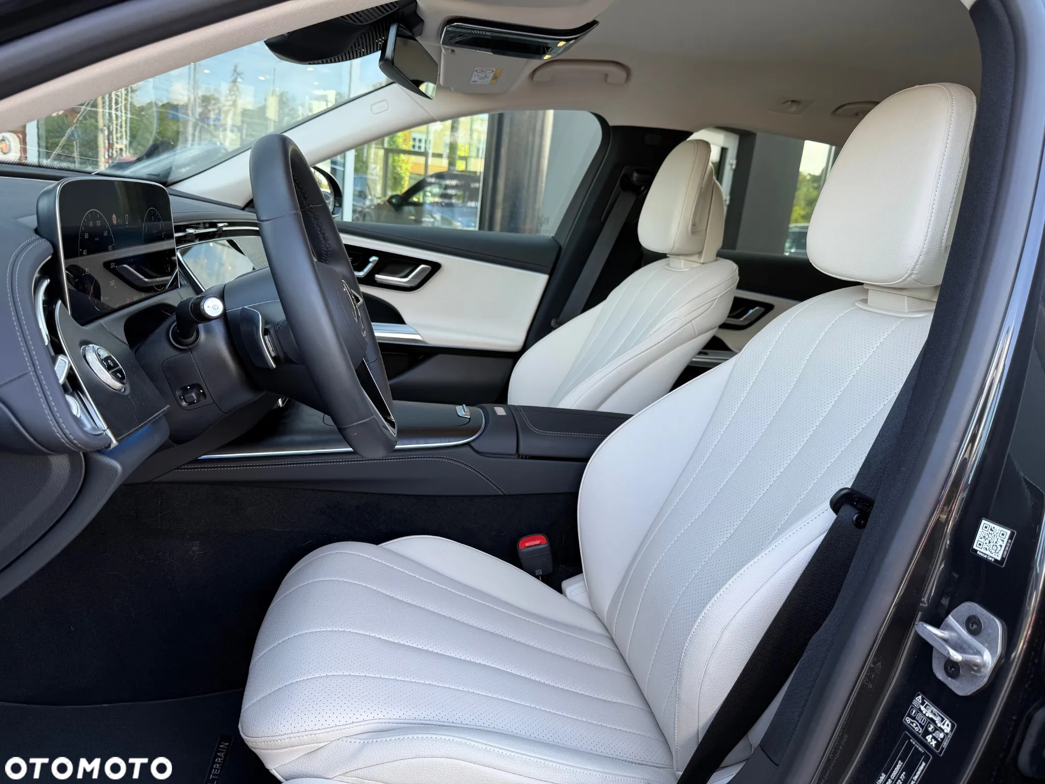 Mercedes-Benz Klasa E 300 de PHEV 4-Matic All-Terrain Avantgarde 9G-Tronic - 14