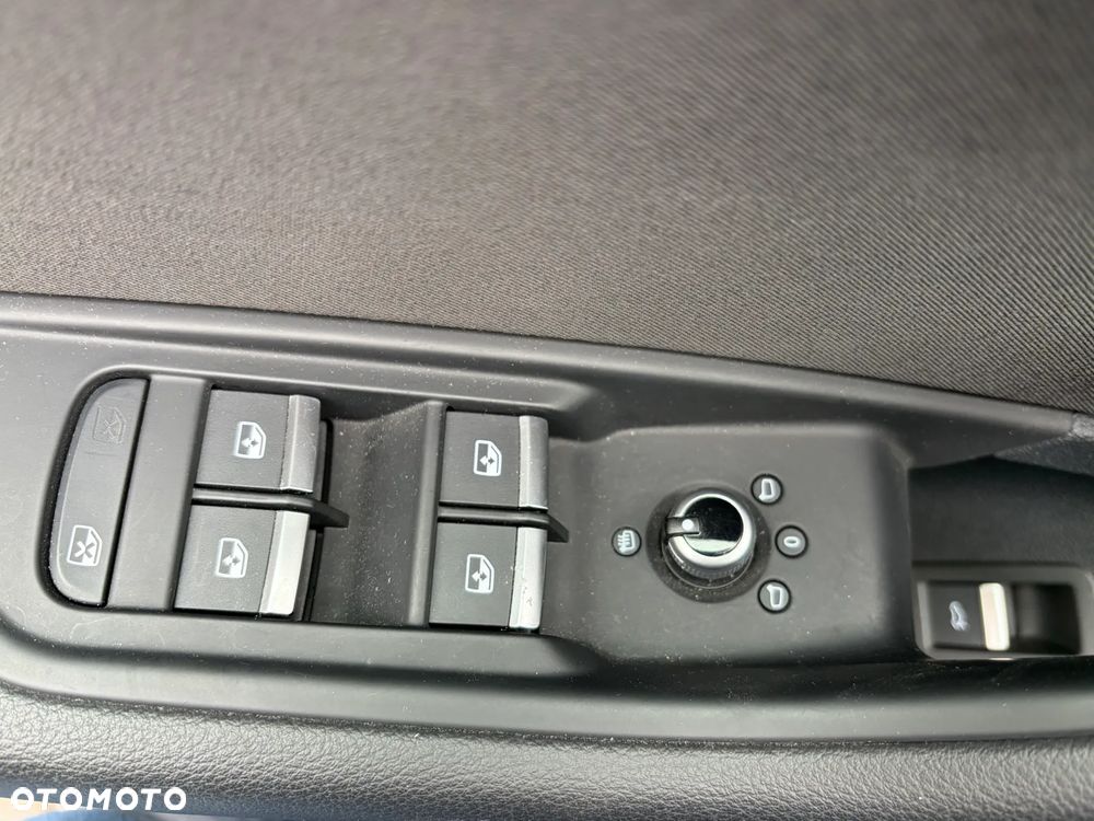 Audi A4 Limousine 35 TFSI mHEV S tronic - 12