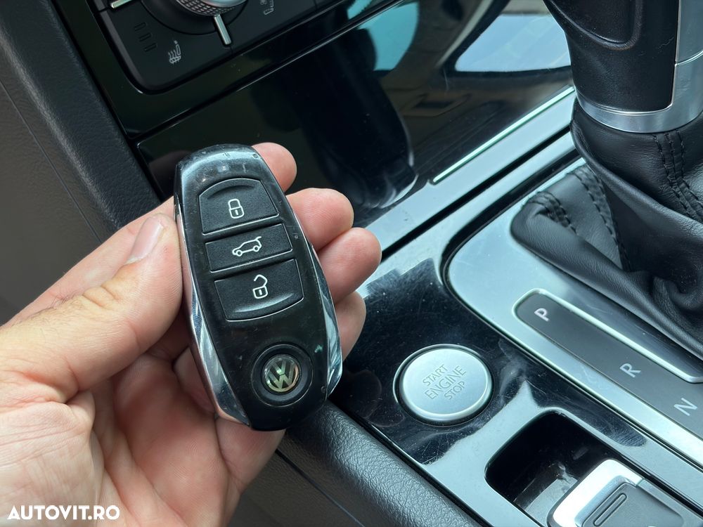 Volkswagen Touareg 3.0 V6 TDI BMT Terrain Tech - 11