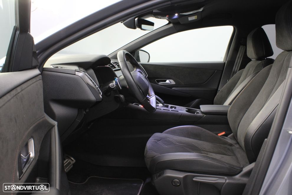 DS DS7 Crossback E-Tense Performance Line EAT8 - 26
