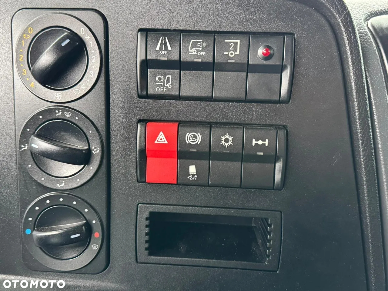 Mercedes-Benz Atego 1224 + nowy hak SKIBICKI - 8 Ton - 12