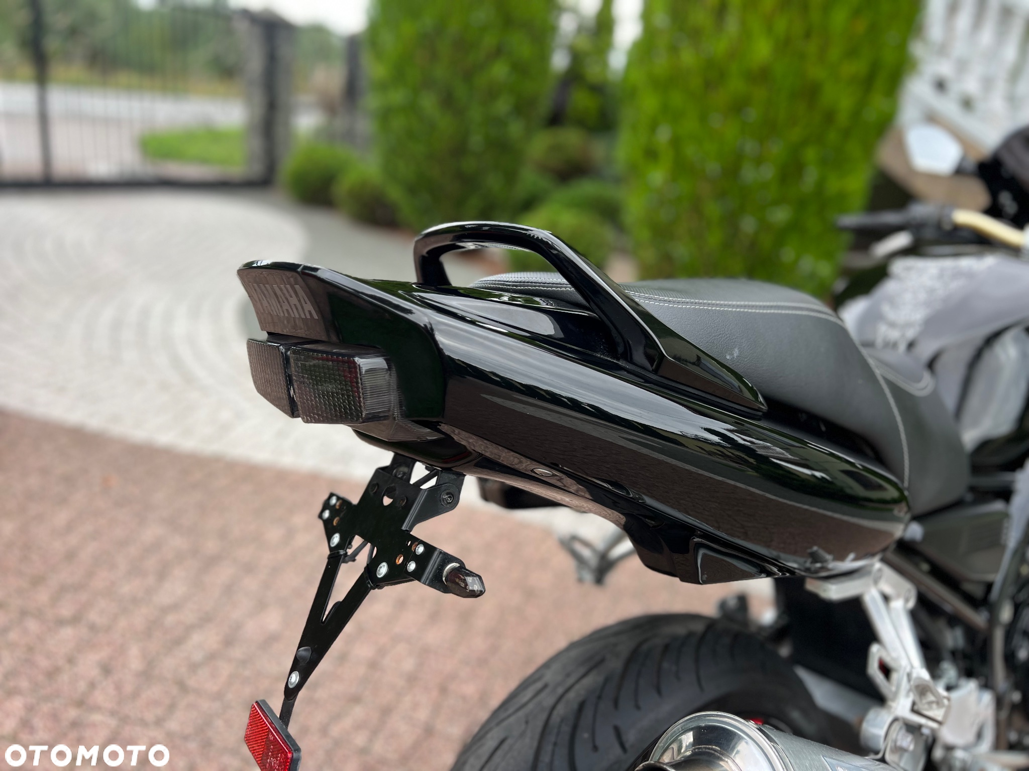 Yamaha FZS - 10
