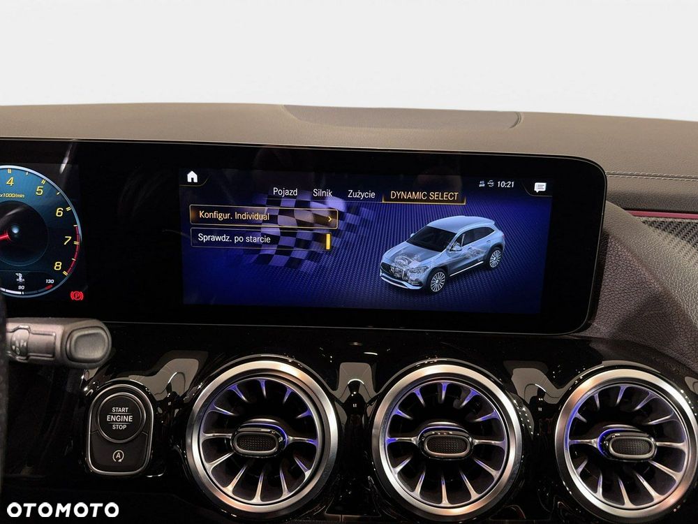 Mercedes-Benz GLA - 25