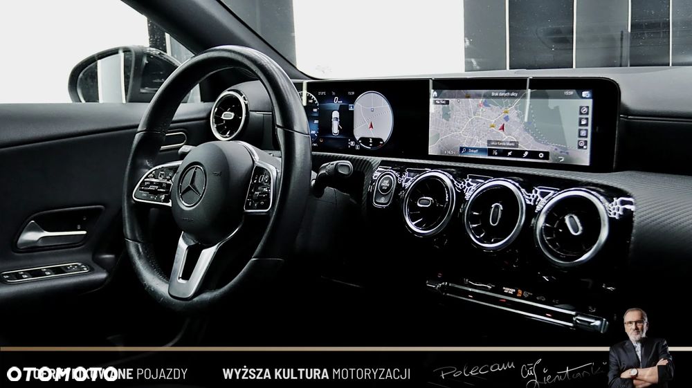Mercedes-Benz CLA 180 7G-DCT - 17