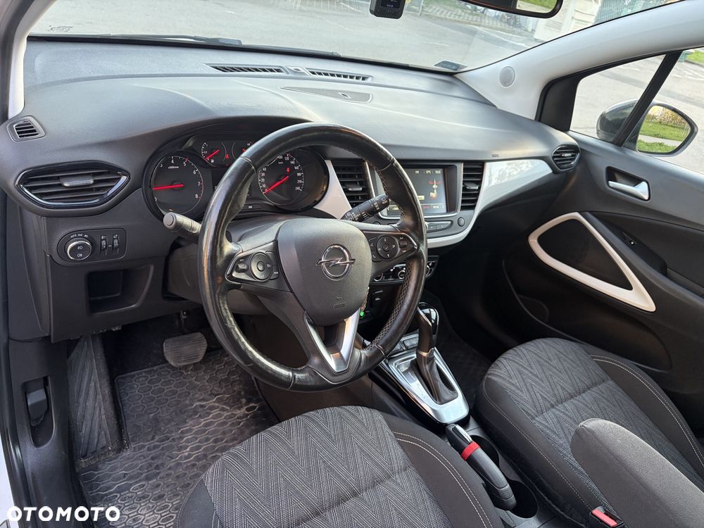 Opel Crossland X - 13