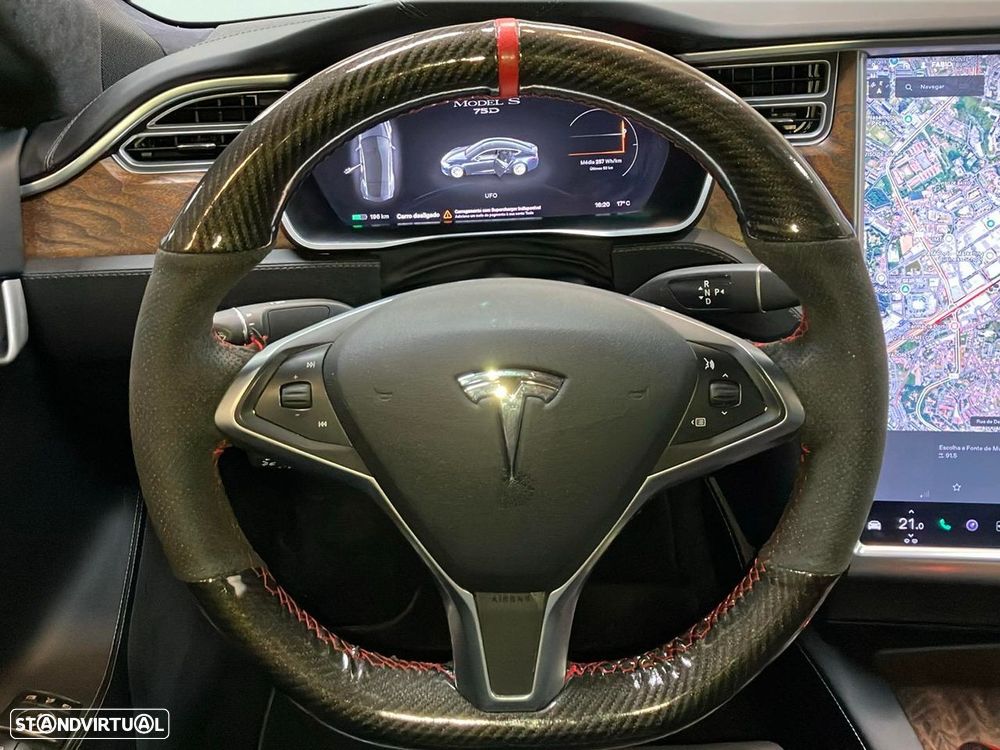 Tesla Model S - 10