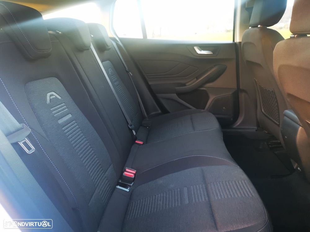 Ford Focus SW 1.5 TDCi EcoBlue ST-Line - 17