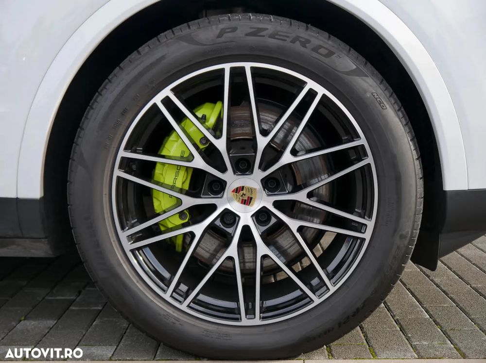 Porsche Cayenne E-Hybrid - 9