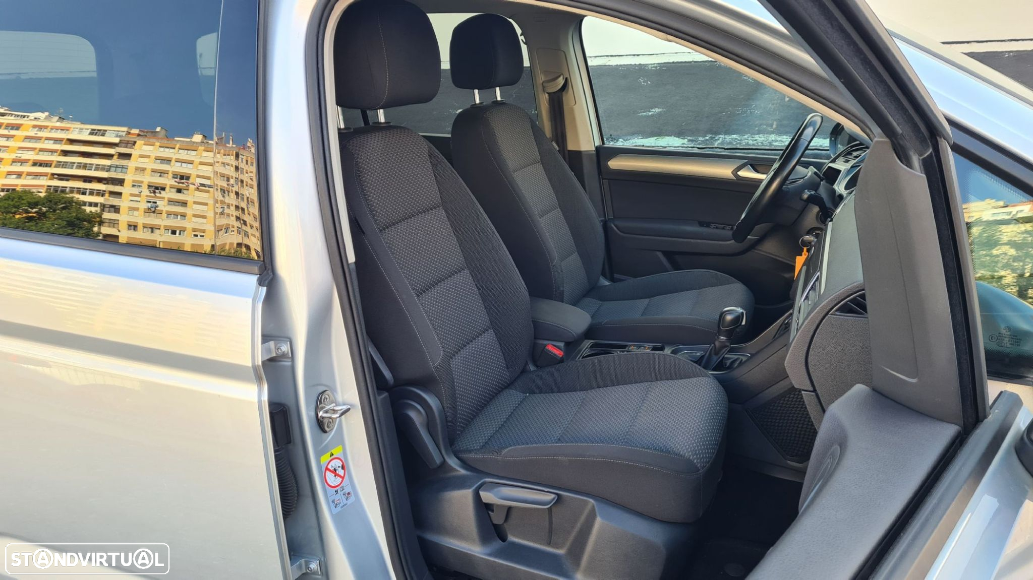 VW Touran 1.6 TDI Confortline DSG - 35