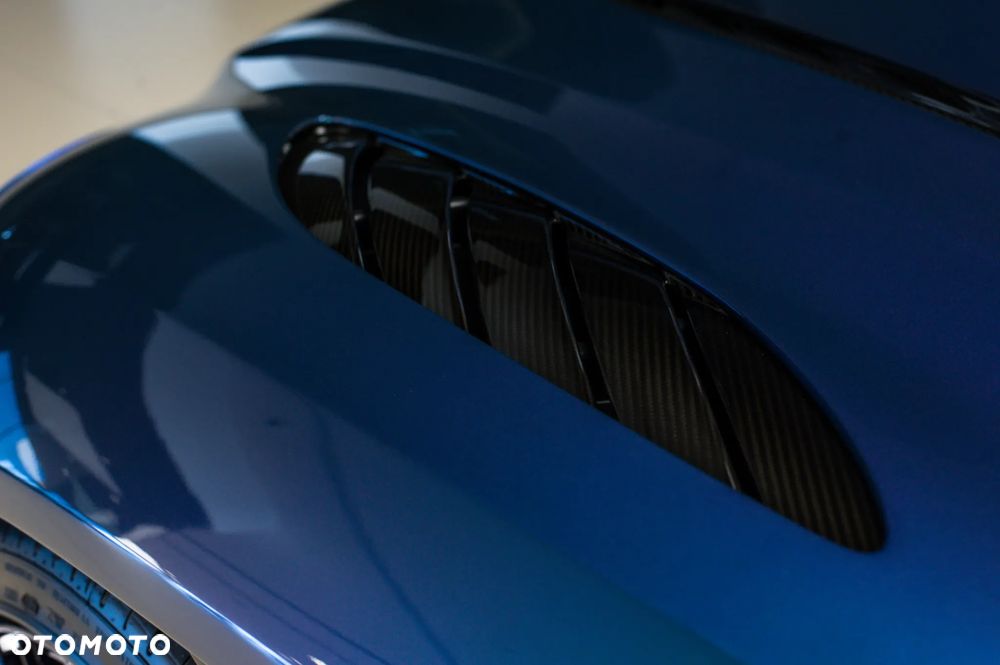 Aston Martin DBS - 11