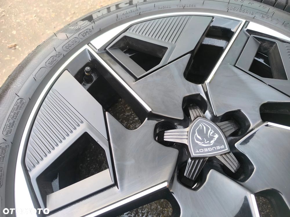 5x108 Felgi Aluminiowe Alufelgi Oryginalne 19 Koła Letnie Lato J.NOWE DEMO PEUGEOT 3008 II 2 5008 II 2 408 III 3 408X GT LINE GTLINE CITROEN C5 AIRCROSS DS7 CROSSBACK DS4 II 2 OPEL GRANDLAND X Legnica ALU-RAD 205/55 MICHELIN 24r. Kropki - 11