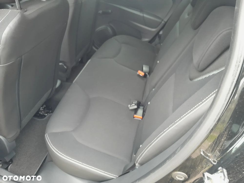 Renault Clio 1.2 16V 75 LIMITED - 20