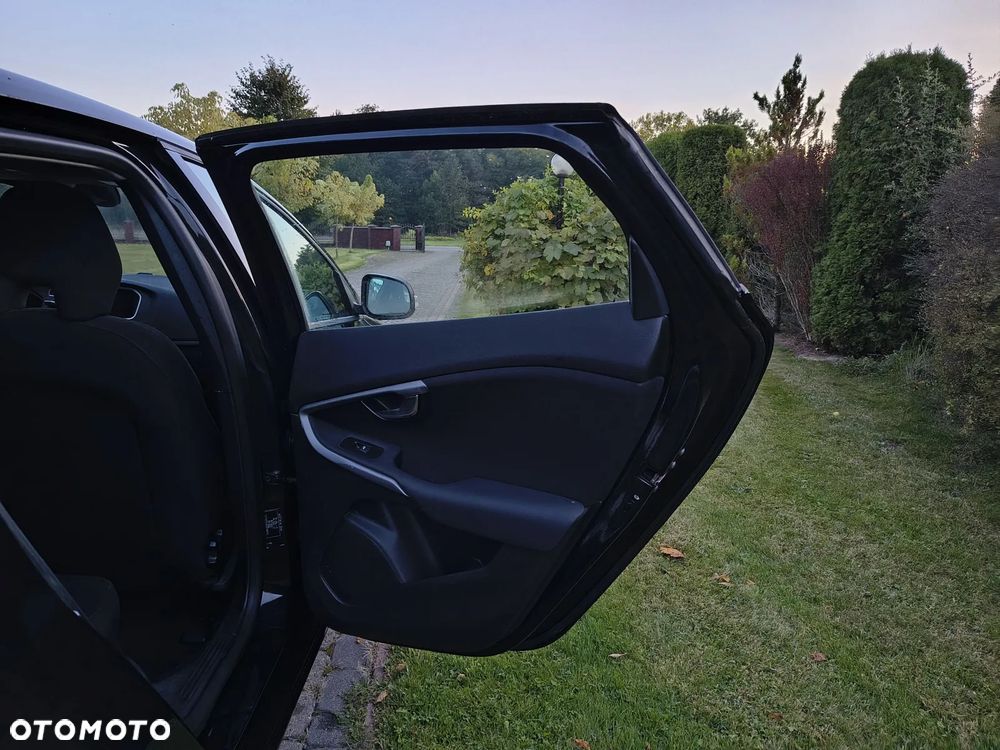 Volvo V40 T2 - 16