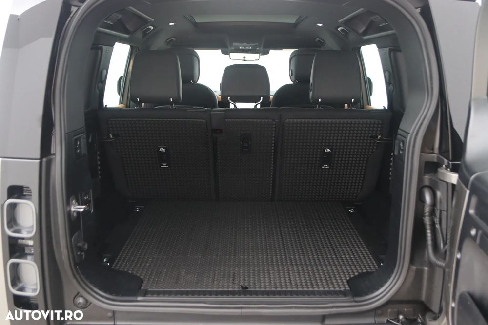 Land Rover Defender 110 3.0 P400 MHEV X - 13
