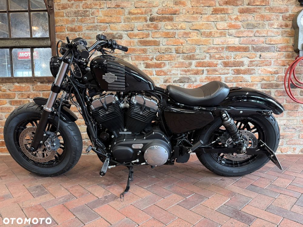 Harley-Davidson Sportster Forty-Eight - 2