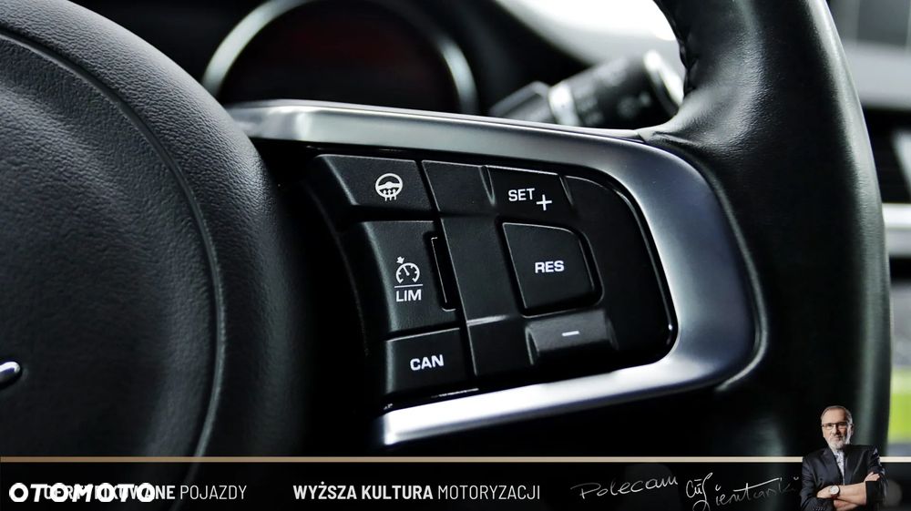 Jaguar E-Pace 2.0 i4P AWD R-Dynamic S - 18