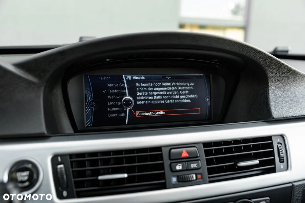 BMW Seria 3 325i xDrive Touring - 29