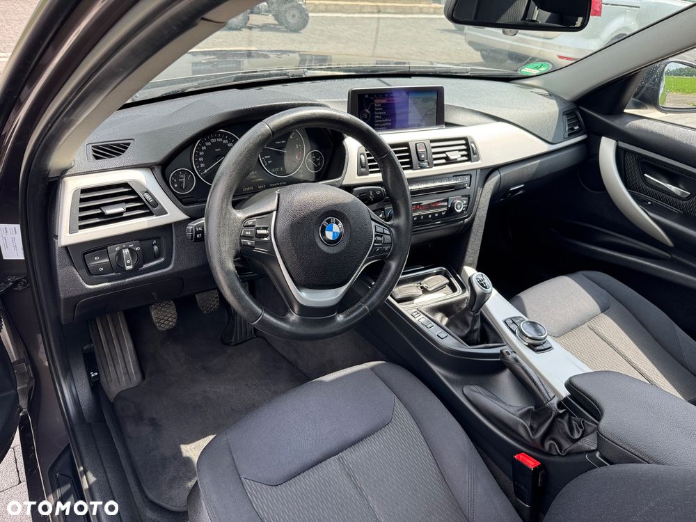 BMW Seria 3 318d Blue Performance Luxury Line - 16