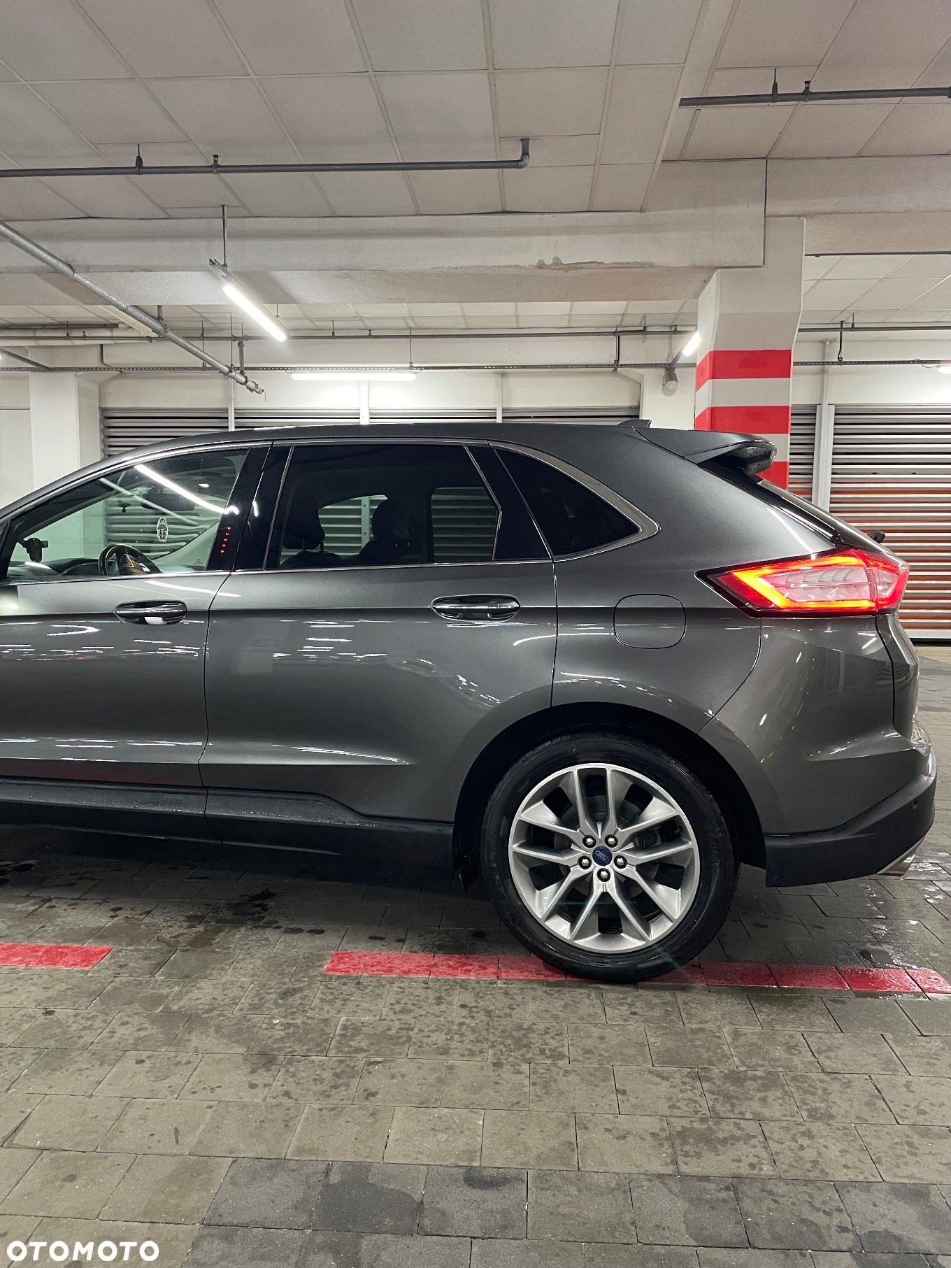 Ford Edge - 8