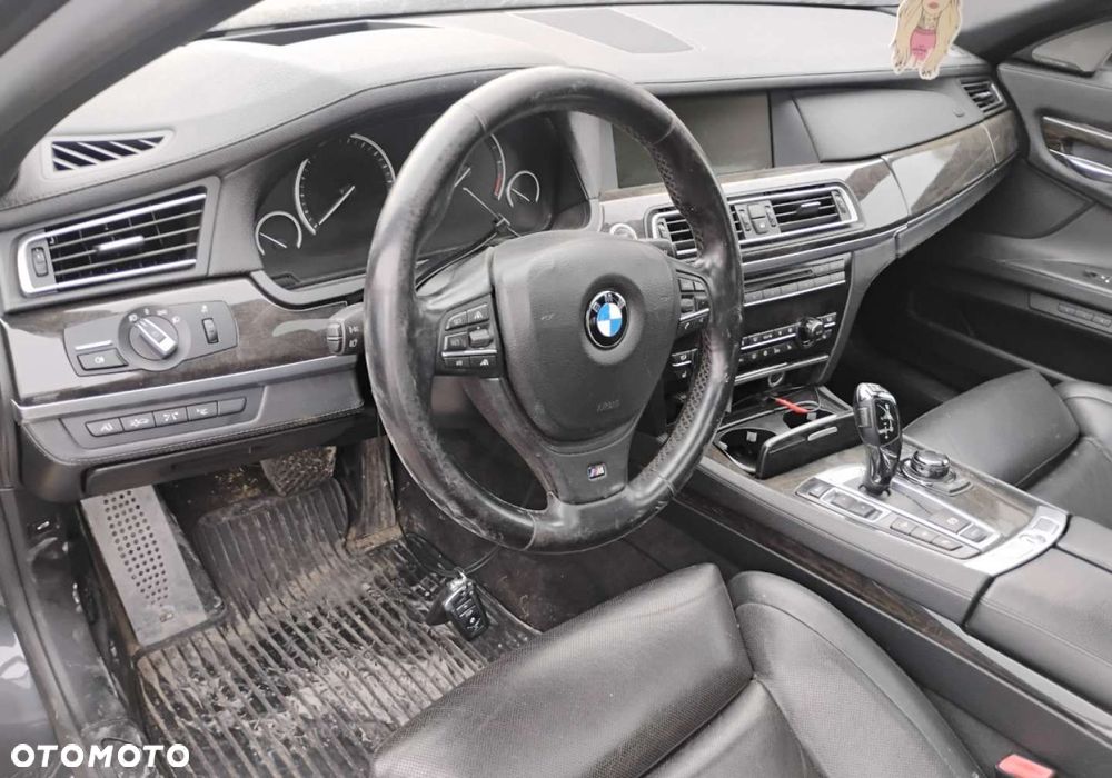 BMW Seria 7 - 12