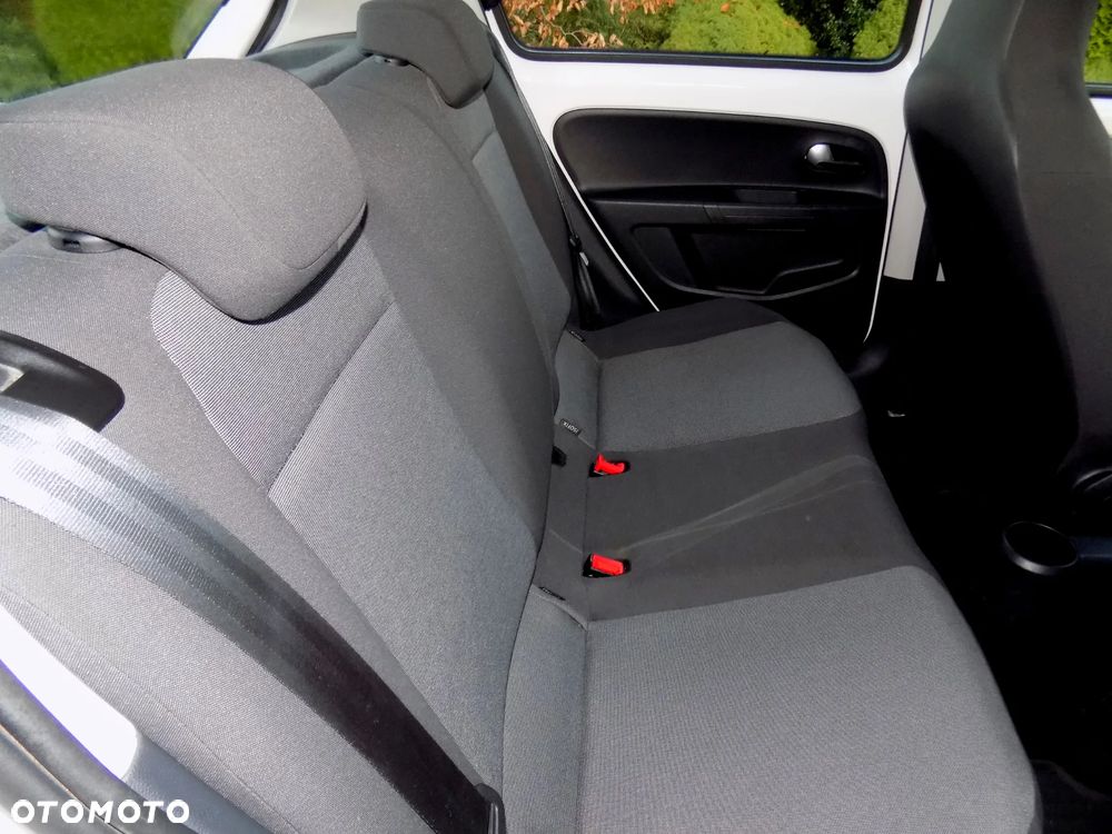 Volkswagen up! - 15
