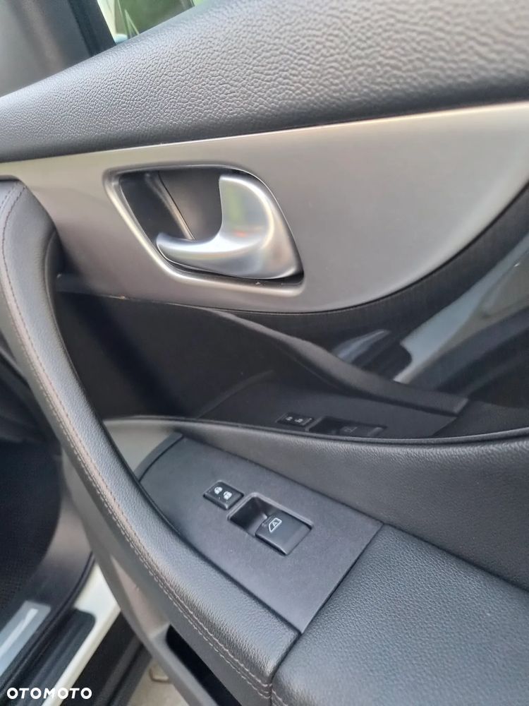 Infiniti QX70 3.7 S Premium - 20