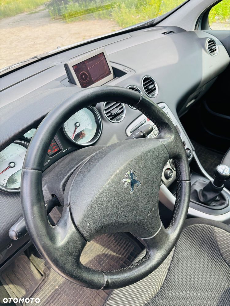 Peugeot 308 1.6 Premium - 12