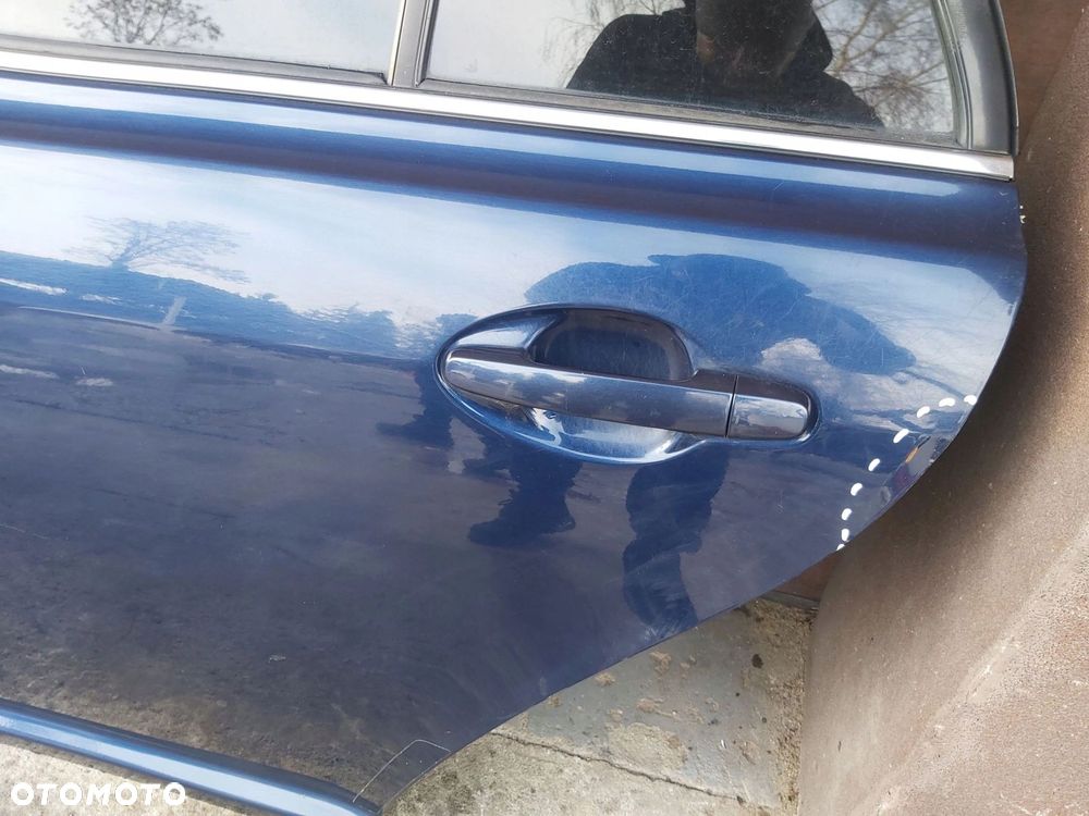 TOYOTA Avensis T25 03-08 r drzwi lewy tył lewe tylne KOMBI 8P4 - 2