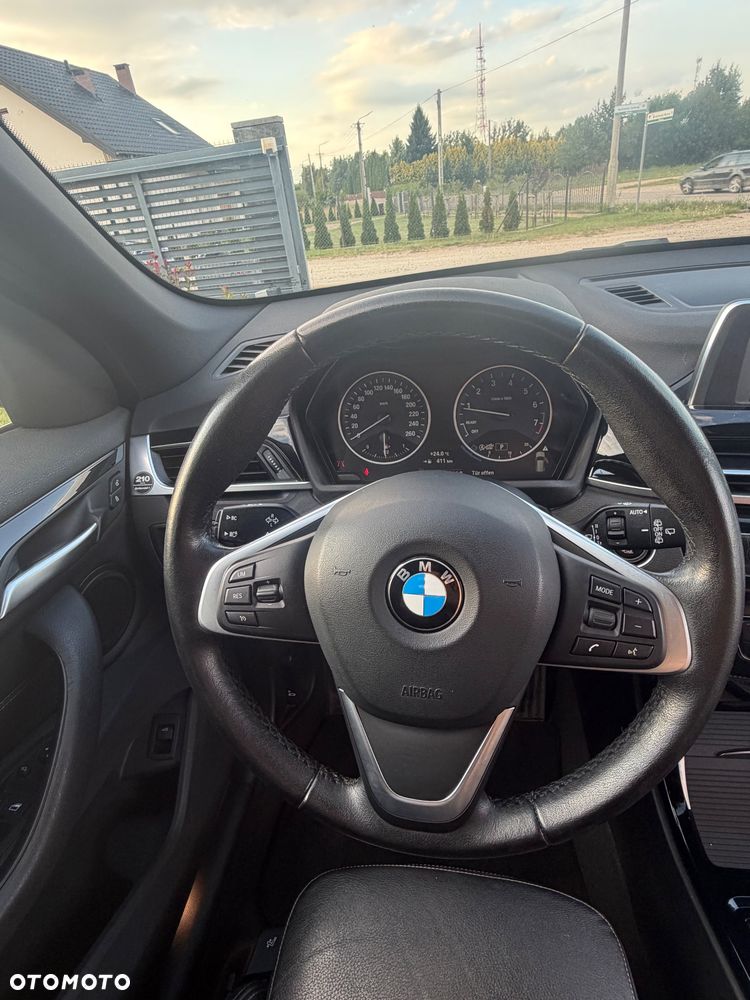 BMW X1 sDrive20i xLine - 32