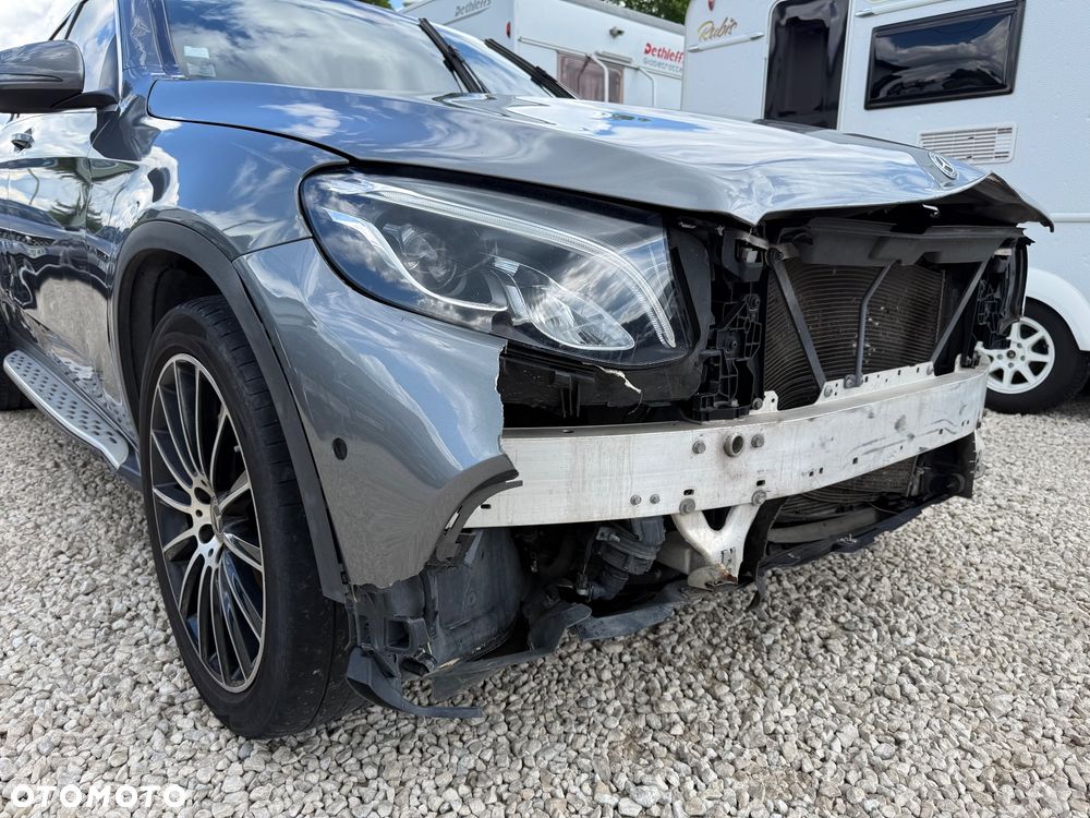 Mercedes-Benz GLC - 33