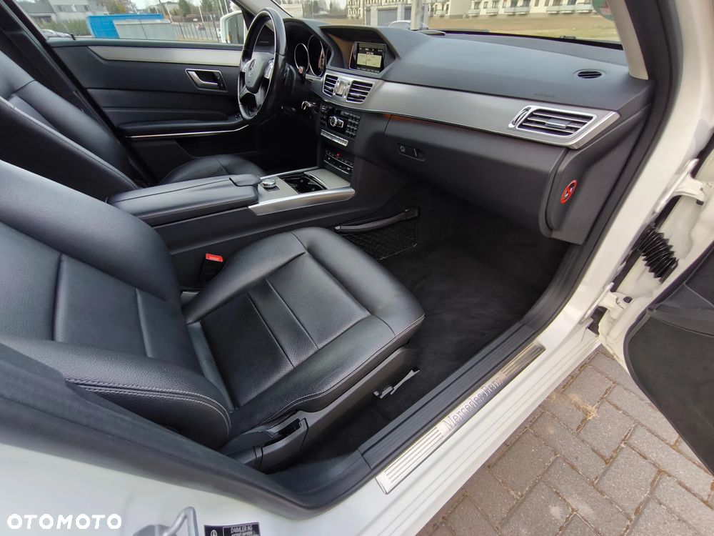 Mercedes-Benz Klasa E 250 BlueTEC 9G-TRONIC Edition - 20