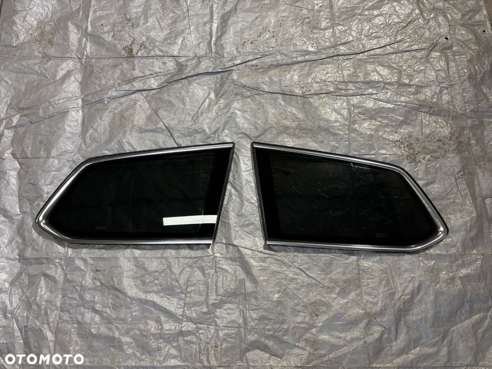 Vw Golf VII kombi  szyba karoseryjna tył prawa lewa 15r 3G9845298CF 3G9845297CF - 1