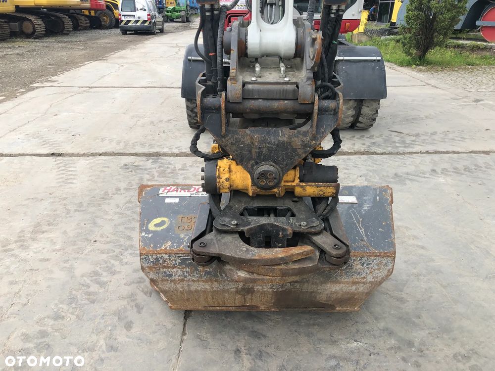 Takeuchi TB295W - 11