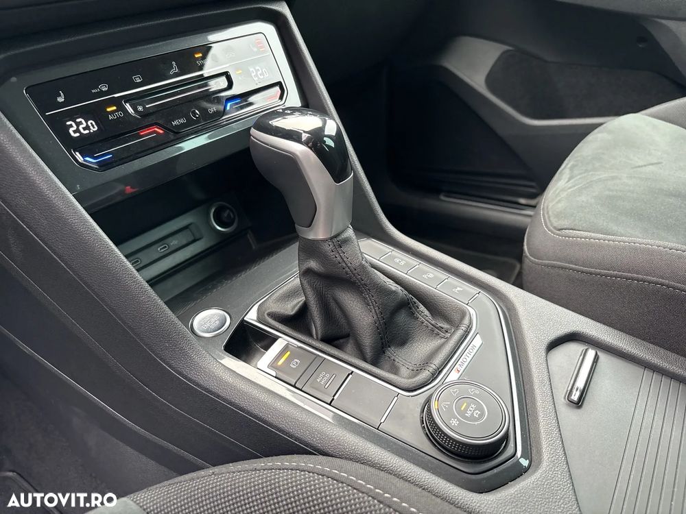 Volkswagen Tiguan 2.0 TDI SCR 4MOTION DSG Elegance - 17