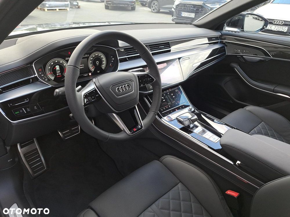 Audi S8 - 9