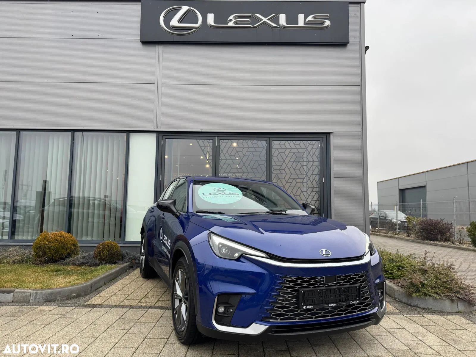 Lexus LBX 1.5 HEV 4x2 CVT Relax - 1