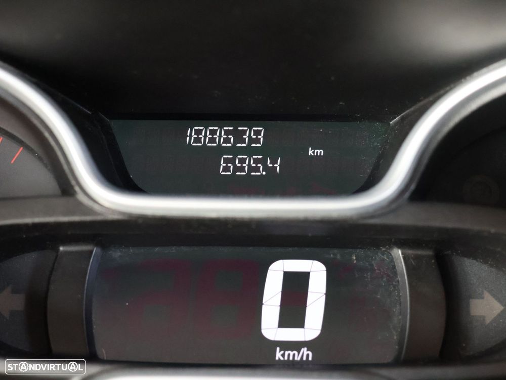 Renault Trafic 2.0 dCi L1H1 1.0T - 49