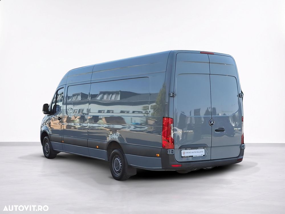 Mercedes-Benz Sprinter - 4