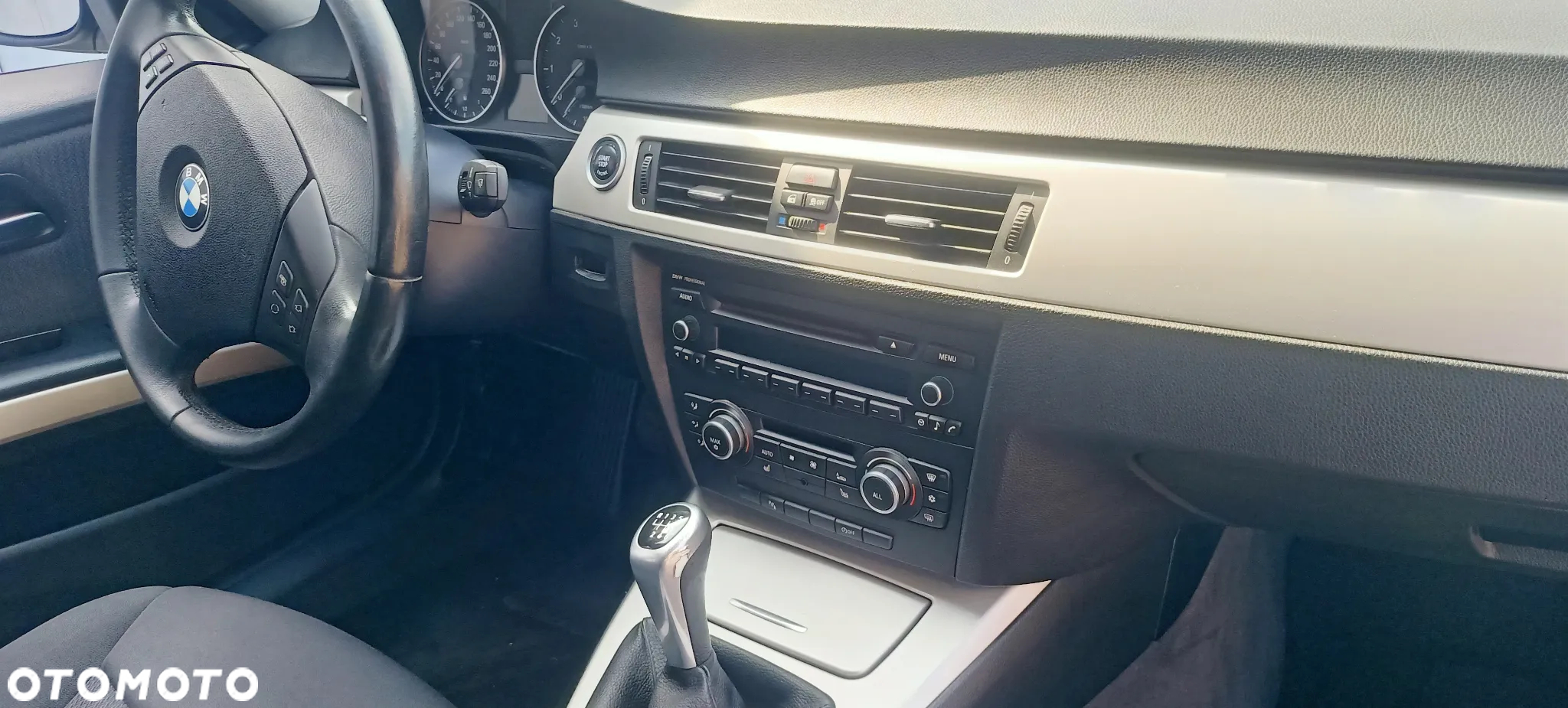BMW Seria 3 318i Touring Edition Exclusive - 19