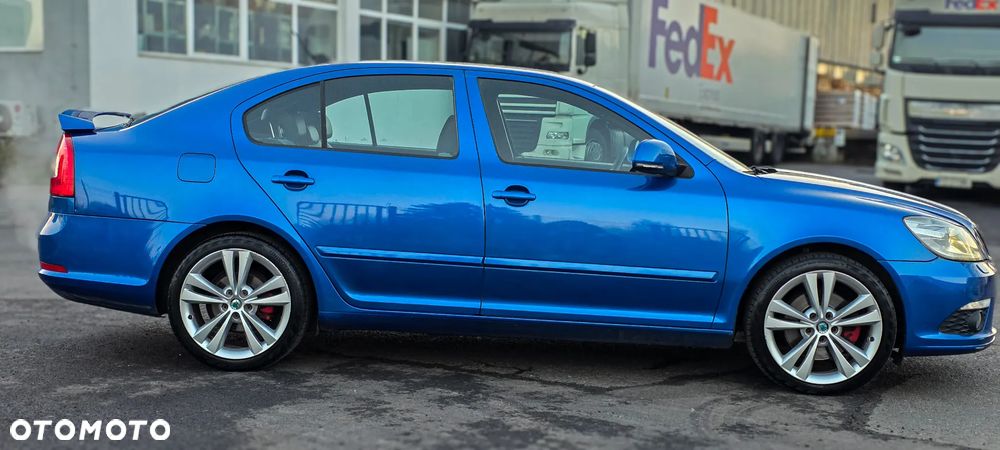 Skoda Octavia 2.0 TSI RS - 11
