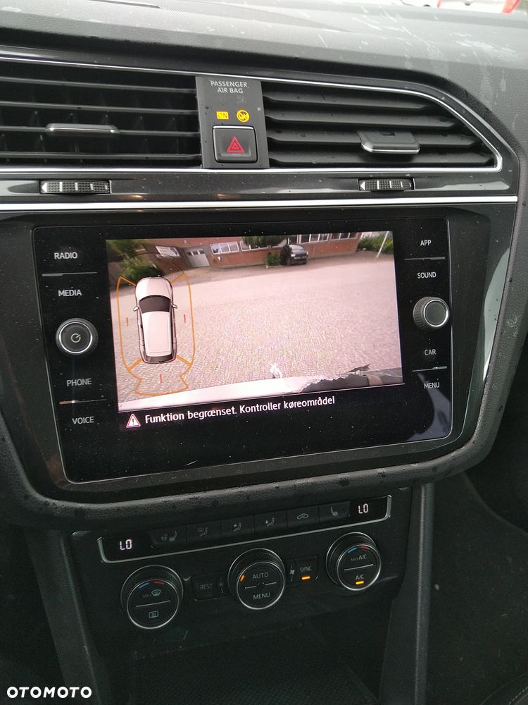 Volkswagen Tiguan - 19