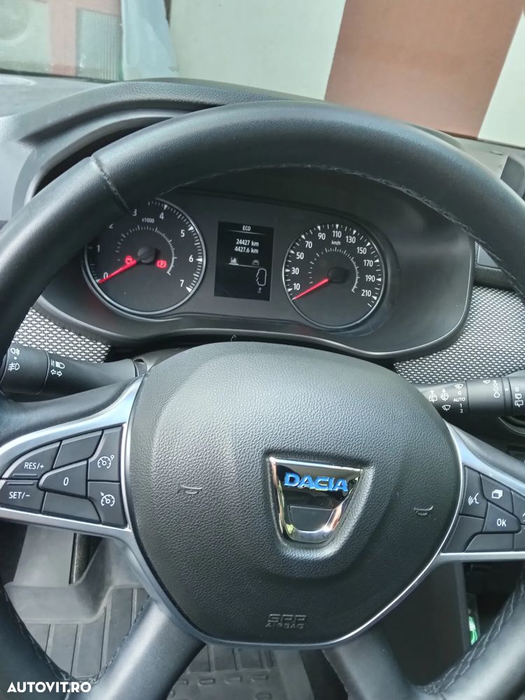 Dacia Sandero Stepway TCe 90 MT6 Comfort - 11