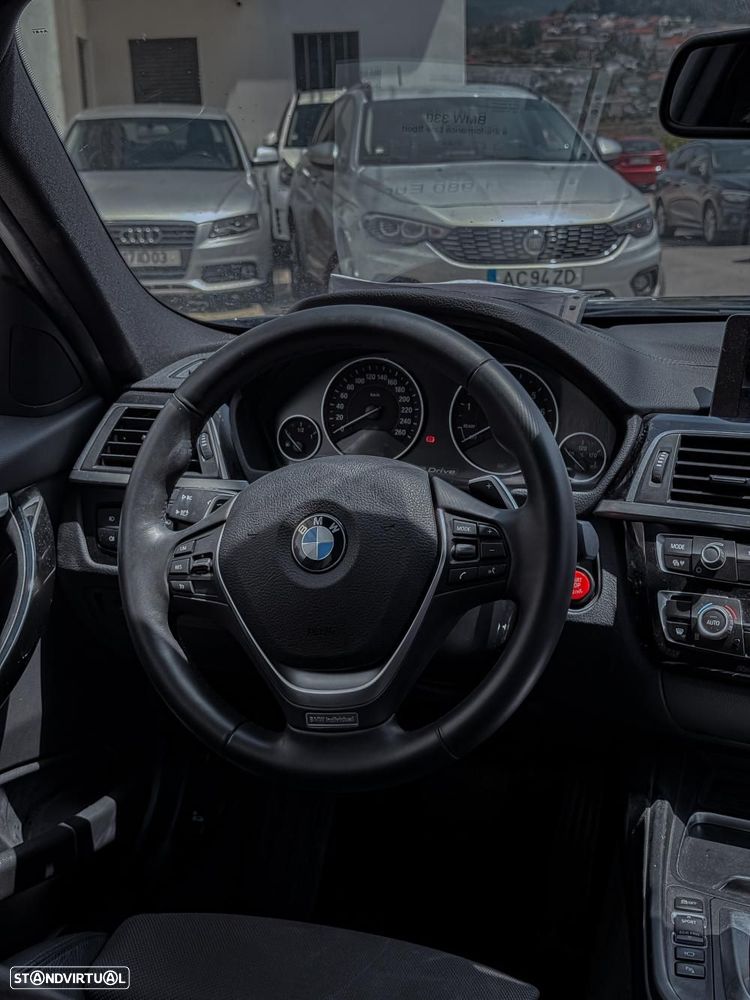 BMW 330 e iPerformance Line Sport - 6